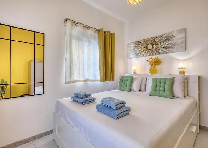 Charming 2-bedroom With Balconies Mgaj1-1 음시다