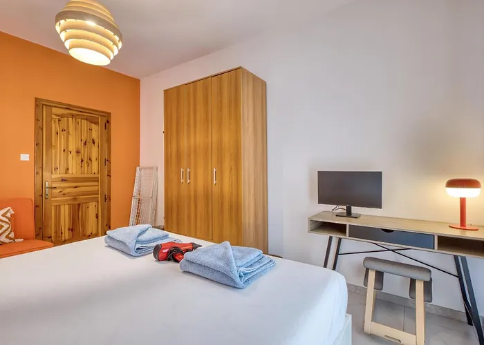 Charming 2-bedroom With Balconies Mgaj1-1 아파트 음시다